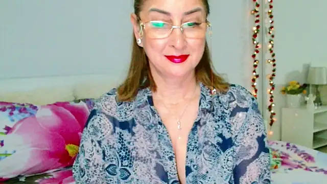 Snapshot of Tyana40 chatting on May 16, 2026, 12:53 am Tyana40 online show from May 16, 2026, 12:53 am