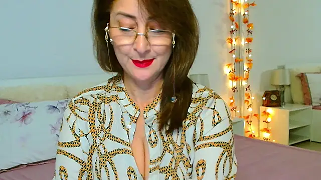 Tyana40 online show from November 10, 2025, 7:13 am