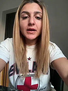 Snapshot of NicolePlay chatting on March 17, 2026, 4:59 am NicolePlay online show from March 17, 2026, 4:59 am