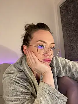 Snapshot of FemDom_RubyKnightXXO chatting on December 15, 2025, 9:31 pm FemDom RubyKnightXXO online show from December 15, 2025, 9:31 pm