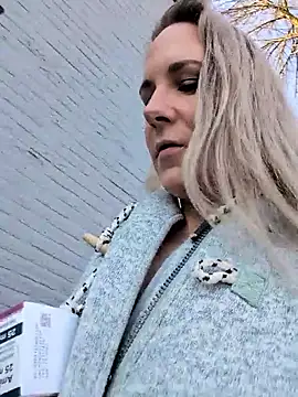 NaomiAndFriends online show from March 3, 2026, 8:43 am