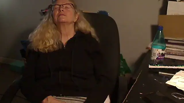 Snapshot of XTRAHORNYONE chatting on February 22, 2025, 2:50 am XTRAHORNYONE online show from February 22, 2025, 2:50 am