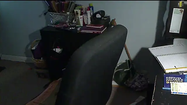 Snapshot of XTRAHORNYONE chatting on November 18, 2025, 5:00 am XTRAHORNYONE online show from November 18, 2025, 5:00 am