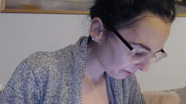 cleophee online show from February 6, 2026, 6:53 am