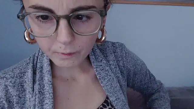 cleophee online show from November 26, 2025, 8:14 am