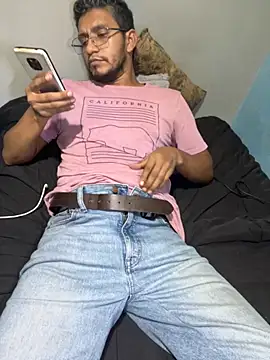 Snapshot of Darkdickhard chatting on October 7, 2025, 4:02 am Darkdickhard online show from October 7, 2025, 4:02 am