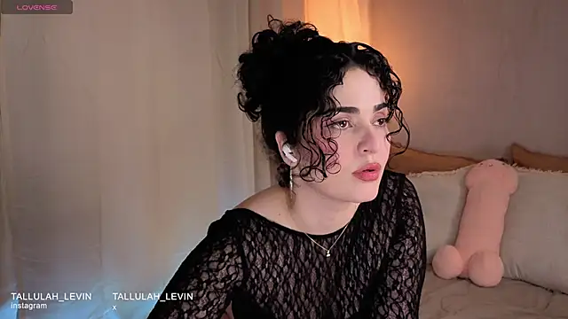 Snapshot of tallulah_levine chatting on December 18, 2025, 2:27 am tallulah levine online show from December 18, 2025, 2:27 am