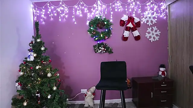 Snapshot of Steph_F chatting on January 6, 2026, 4:38 am Steph F online show from January 6, 2026, 4:38 am