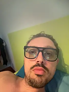 Snapshot of minga1995 chatting on October 5, 2025, 11:34 am minga1995 online show from October 5, 2025, 11:34 am