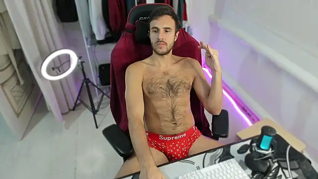 Snapshot of Raamoss chatting on September 17, 2025, 6:54 pm Raamoss online show from September 17, 2025, 6:54 pm