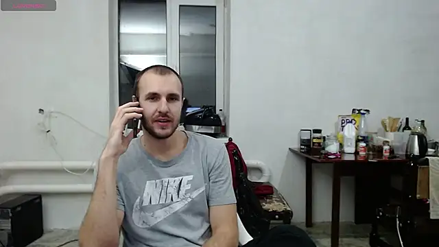 Snapshot of Raamoss chatting on December 27, 2024, 6:31 pm Raamoss online show from December 27, 2024, 6:31 pm