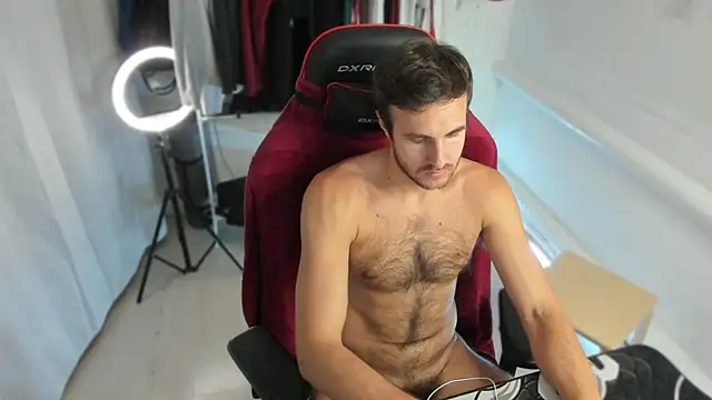 Snapshot of Raamoss chatting on October 7, 2025, 4:08 pm Raamoss online show from October 7, 2025, 4:08 pm