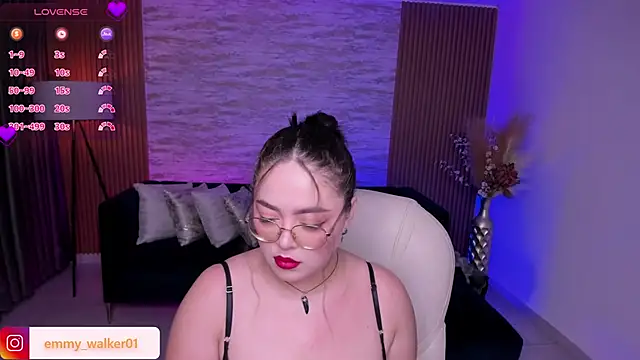 emmy walker online show from December 15, 2025, 11:05 am