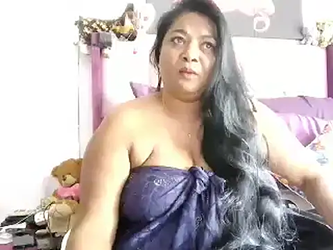 Snapshot of IndianDelia chatting on April 27, 2026, 8:12 am IndianDelia online show from April 27, 2026, 8:12 am