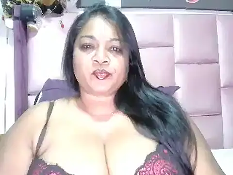 Snapshot of IndianDelia chatting on May 11, 2026, 7:00 pm IndianDelia online show from May 11, 2026, 7:00 pm