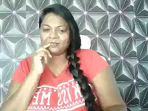 Snapshot of IndianDelia chatting on April 7, 2026, 5:31 am IndianDelia online show from April 7, 2026, 5:31 am