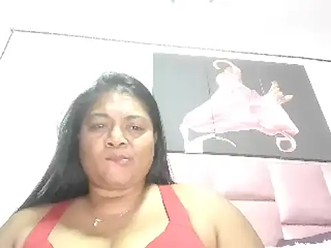 Snapshot of IndianDelia chatting on April 24, 2026, 5:37 pm IndianDelia online show from April 24, 2026, 5:37 pm