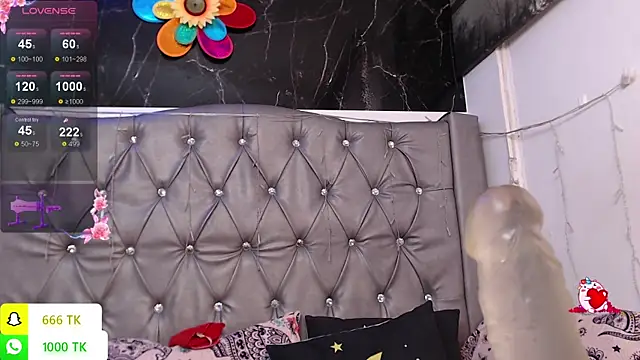 Snapshot of LAILAGUMMY chatting on April 1, 2026, 12:50 pm LAILAGUMMY online show from April 1, 2026, 12:50 pm