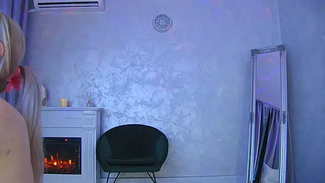 Michelle90u online show from September 28, 2025, 6:42 am