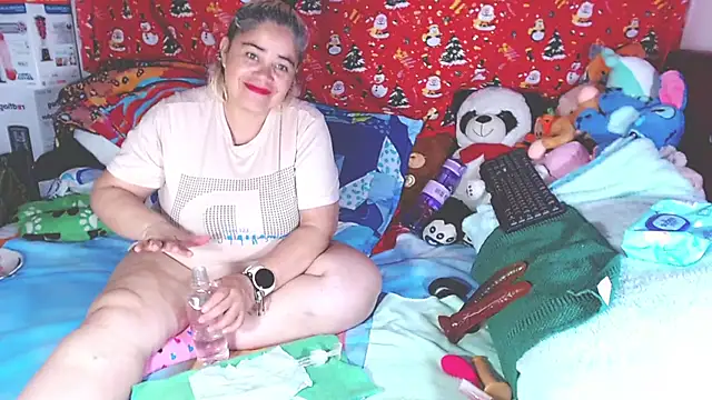 estrellita fugaz16x online show from February 24, 2026, 4:24 am