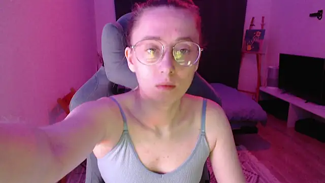 Snapshot of AnabelFrel chatting on November 16, 2025, 1:10 am AnabelFrel online show from November 16, 2025, 1:10 am