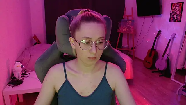 Snapshot of AnabelFrel chatting on December 5, 2024, 12:47 am AnabelFrel online show from December 5, 2024, 12:47 am