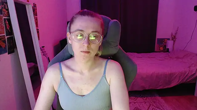 AnabelFrel online show from April 16, 2026, 12:22 am