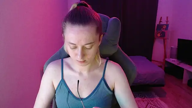 Snapshot of AnabelFrel chatting on November 27, 2025, 1:17 am AnabelFrel online show from November 27, 2025, 1:17 am