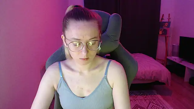 Snapshot of AnabelFrel chatting on December 4, 2025, 1:26 am AnabelFrel online show from December 4, 2025, 1:26 am