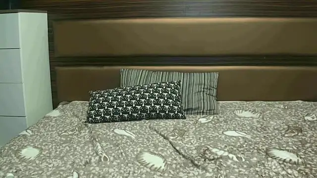 Snapshot of LucyBlondy chatting on December 17, 2024, 4:12 am LucyBlondy online show from December 17, 2024, 4:12 am