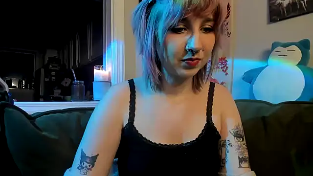 Snapshot of LedaBun chatting on February 27, 2026, 5:18 am LedaBun online show from February 27, 2026, 5:18 am