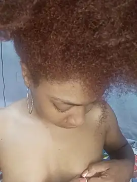 thaimy  online show from December 18, 2025, 1:44 am