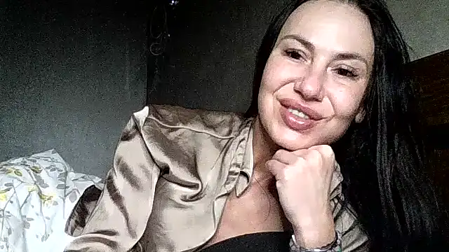 JulianaGold1 online show from March 29, 2026, 6:53 pm