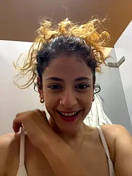 alana15 online show from November 2, 2025, 2:22 pm