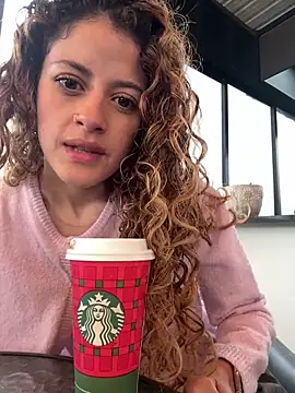 alana15 online show from December 2, 2025, 9:16 pm