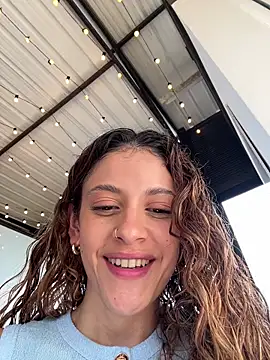 alana15 online show from October 3, 2025, 9:27 pm