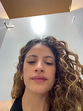 alana15 online show from October 5, 2025, 1:57 pm