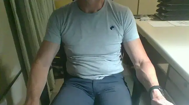 Snapshot of mariohurt101 chatting on February 24, 2025, 9:30 pm mariohurt101 online show from February 24, 2025, 9:30 pm