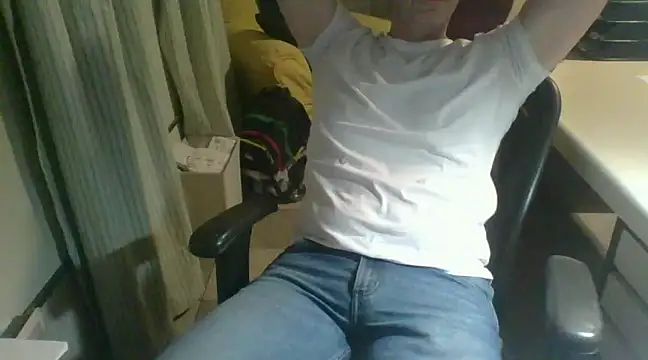 Snapshot of mariohurt101 chatting on January 6, 2025, 8:50 pm mariohurt101 online show from January 6, 2025, 8:50 pm