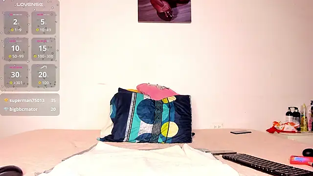 Snapshot of JudySteele chatting on October 3, 2025, 3:52 am JudySteele online show from October 3, 2025, 3:52 am