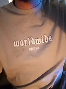 Snapshot of BunnyandClydeDk chatting on December 14, 2024, 4:56 am BunnyandClydeDk online show from December 14, 2024, 4:56 am