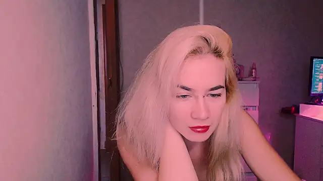 Snapshot of xxxcharismaaa chatting on October 24, 2025, 6:56 am xxxcharismaaa online show from October 24, 2025, 6:56 am