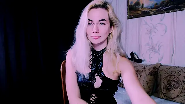 Snapshot of xxxcharismaaa chatting on November 8, 2025, 7:28 pm xxxcharismaaa online show from November 8, 2025, 7:28 pm