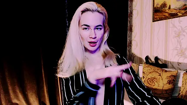 Snapshot of xxxcharismaaa chatting on December 1, 2025, 8:42 pm xxxcharismaaa online show from December 1, 2025, 8:42 pm