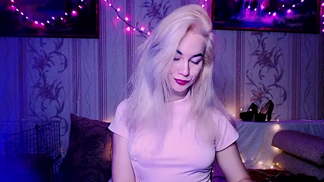 xxxcharismaaa online show from February 1, 2026, 8:45 am