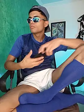 Snapshot of pinedasex777 chatting on December 2, 2025, 1:24 pm pinedasex777 online show from December 2, 2025, 1:24 pm