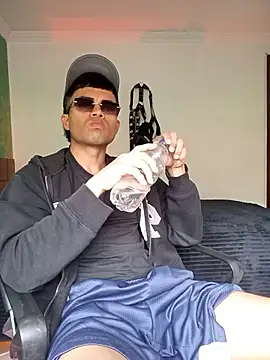 Snapshot of pinedasex777 chatting on November 6, 2025, 4:11 pm pinedasex777 online show from November 6, 2025, 4:11 pm