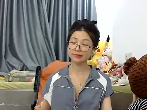 Snapshot of Cute_Ruby01 chatting on March 1, 2025, 12:23 pm Cute Ruby01 online show from March 1, 2025, 12:23 pm