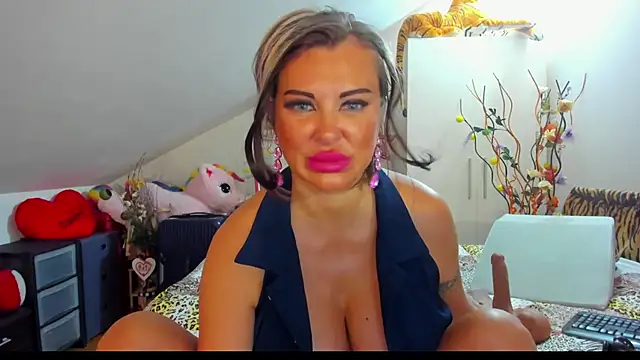 Raffaelababy online show from September 16, 2025, 12:28 pm