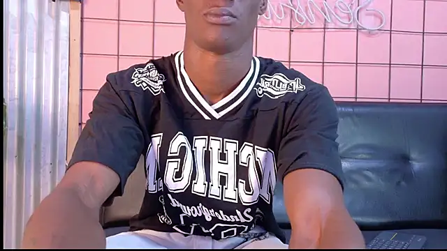 Snapshot of martin_killer chatting on November 15, 2025, 1:20 am martin killer online show from November 15, 2025, 1:20 am